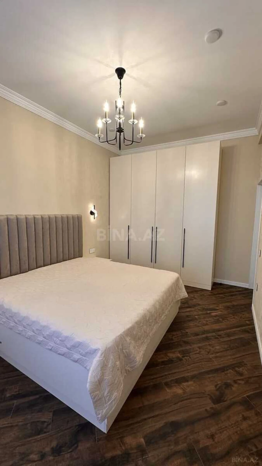 Kirayə verilir 2 otaqlı mənzil 90 m²