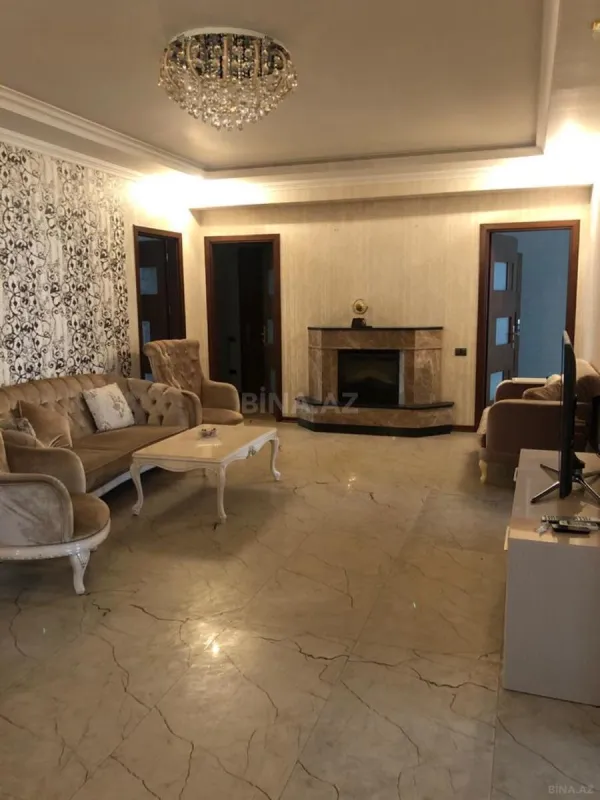 Satılır 5 otaqlı mənzil 286 m²