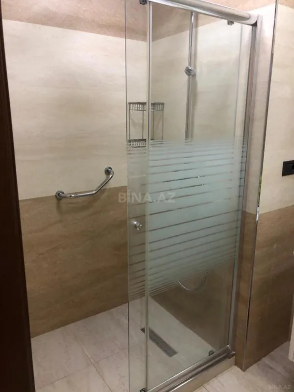Satılır 5 otaqlı mənzil 286 m²