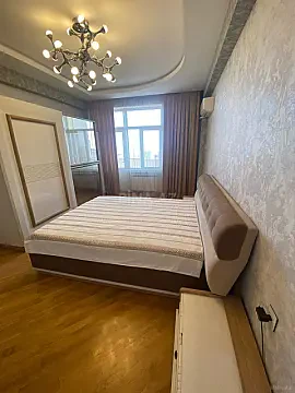Kirayə verilir 3 otaqlı mənzil 160 m²