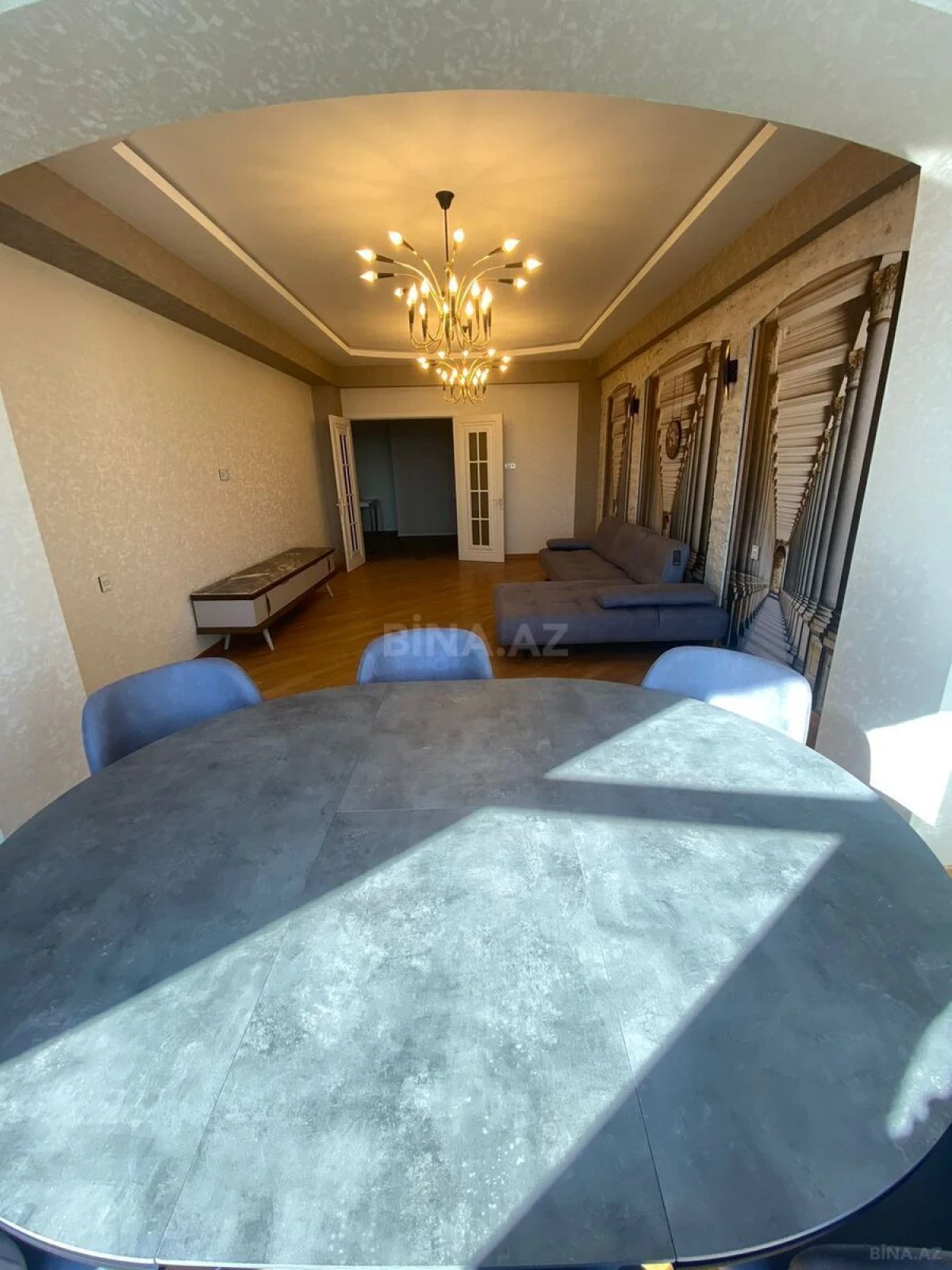 Kirayə verilir 3 otaqlı mənzil 160 m²