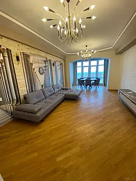Kirayə verilir 3 otaqlı mənzil 160 m² — Bakı, Xətai 3 otaq 160.00 m²