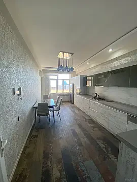 Kirayə verilir 3 otaqlı mənzil 160 m²