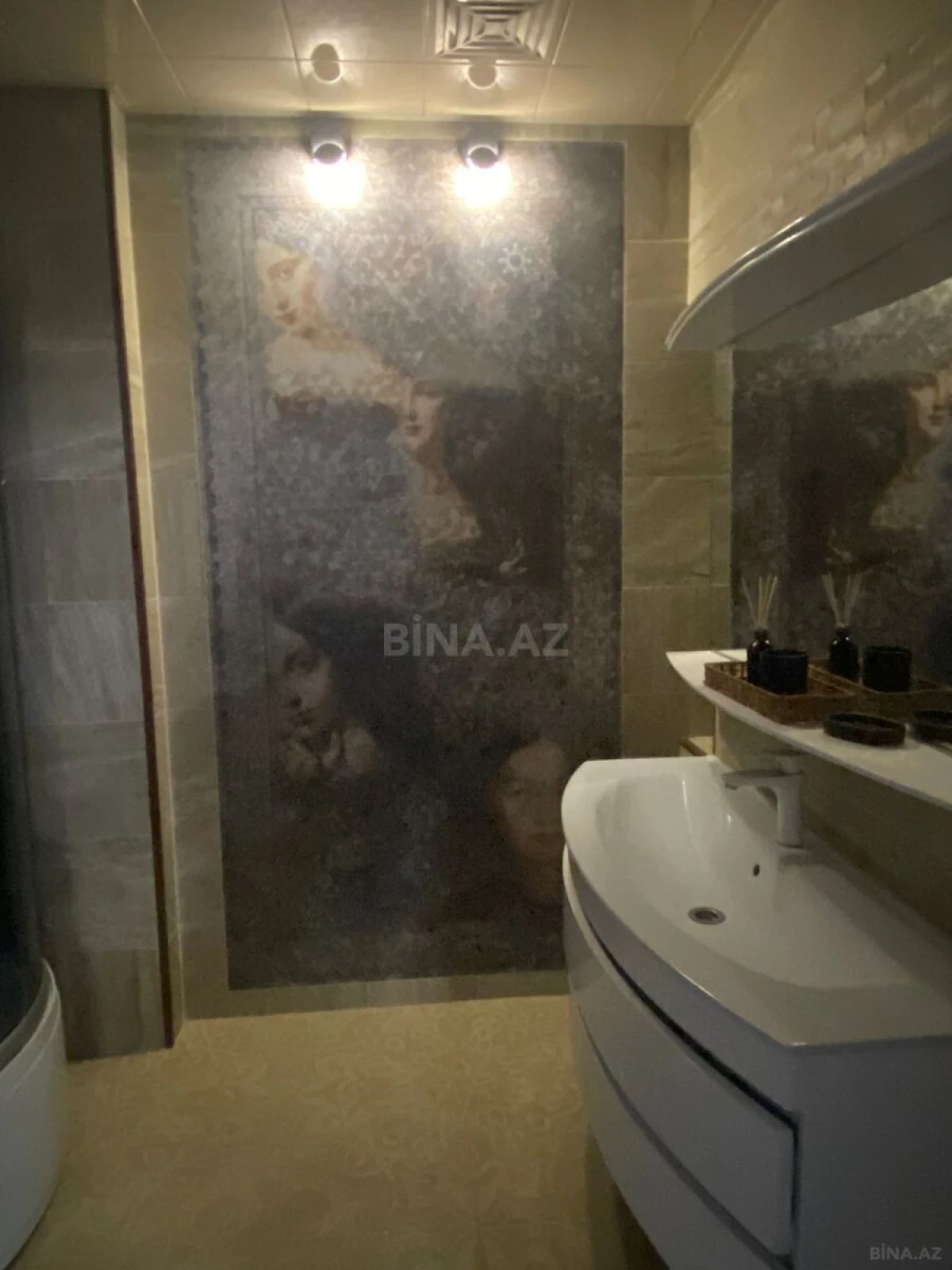 Kirayə verilir 3 otaqlı mənzil 160 m²