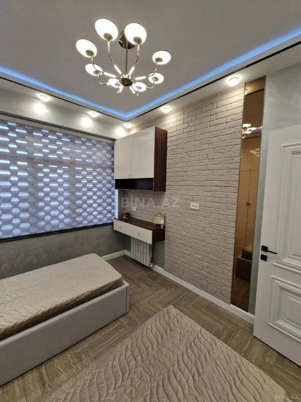 Satılır 3 otaqlı mənzil 102 m²