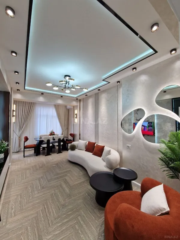 Satılır 3 otaqlı mənzil 102 m²