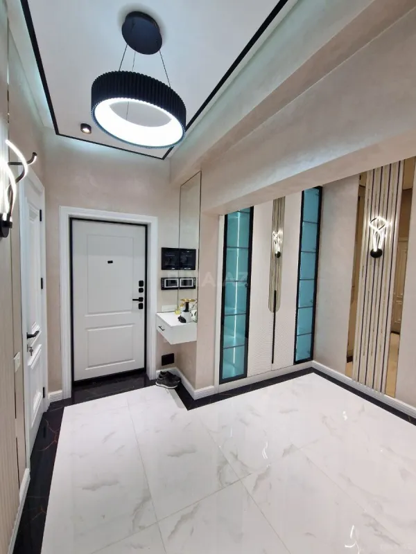 Satılır 3 otaqlı mənzil 102 m²