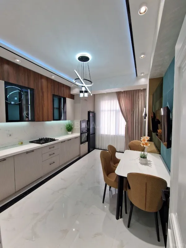 Satılır 3 otaqlı mənzil 102 m²