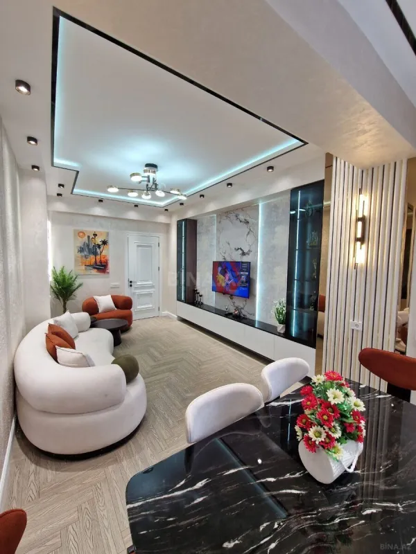 Satılır 3 otaqlı mənzil 102 m²