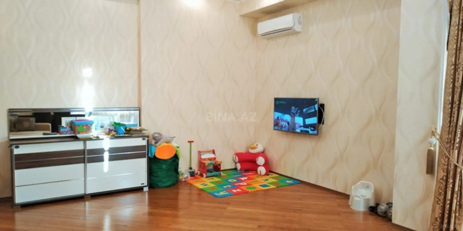 Kirayə verilir 3 otaqlı mənzil 110 m²