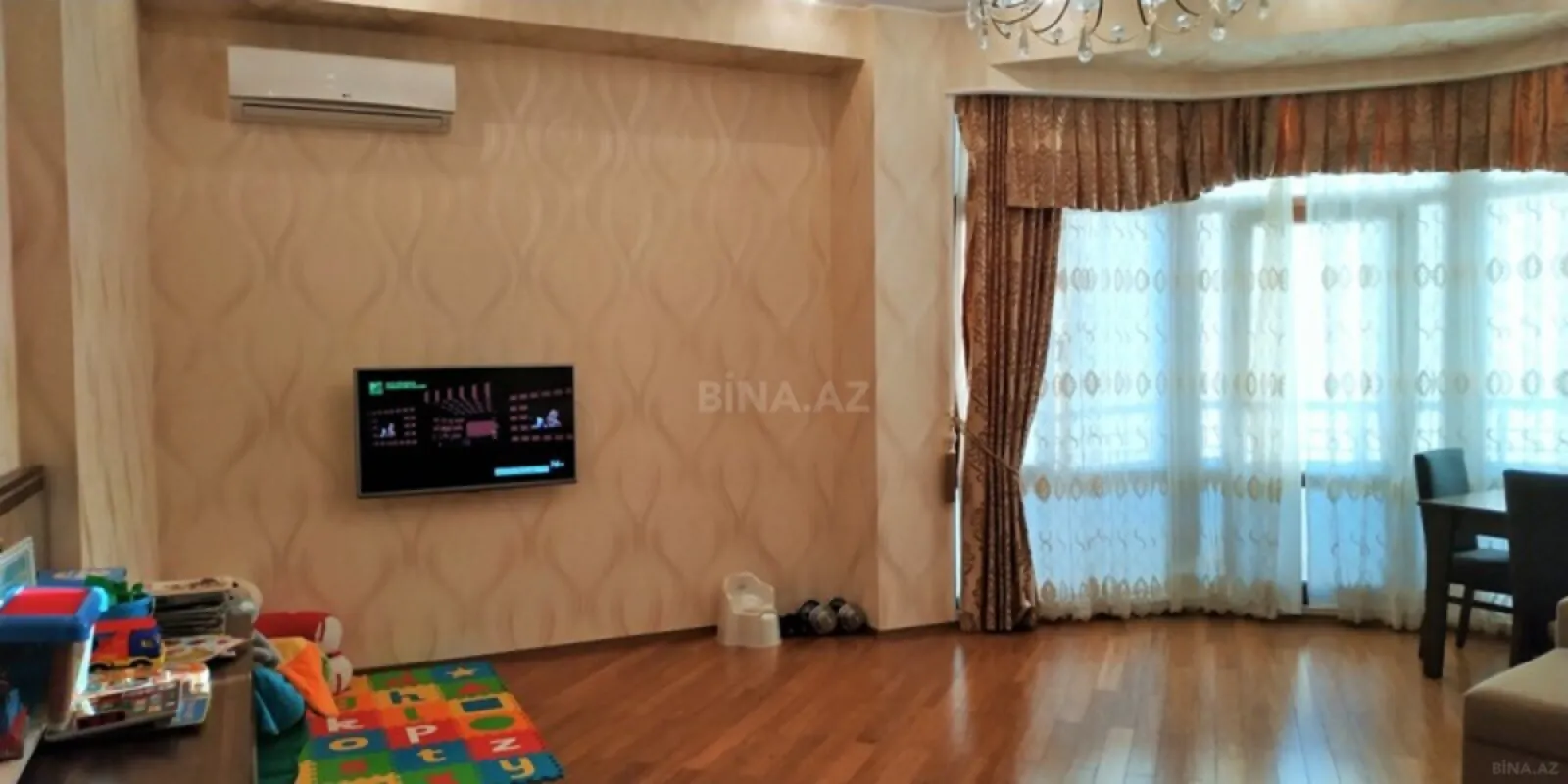 Kirayə verilir 3 otaqlı mənzil 110 m²