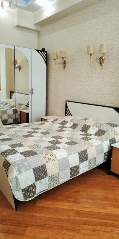 Kirayə verilir 3 otaqlı mənzil 110 m²