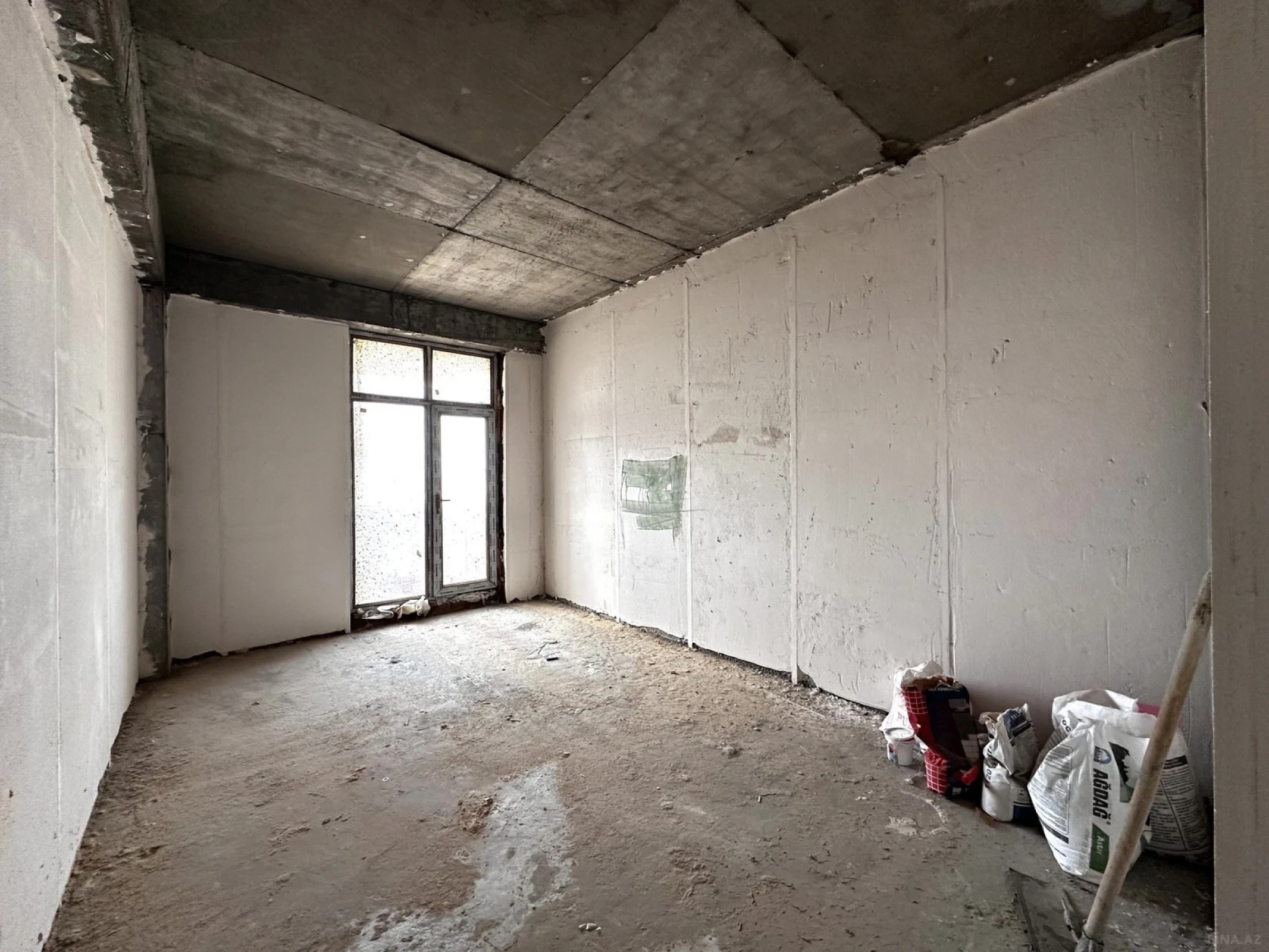 Satılır 3 otaqlı mənzil 100 m²