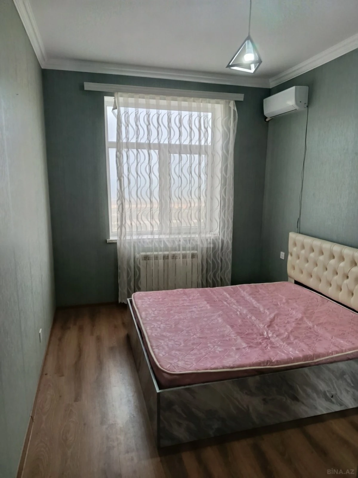 Kirayə verilir 4 otaqlı mənzil 105 m²