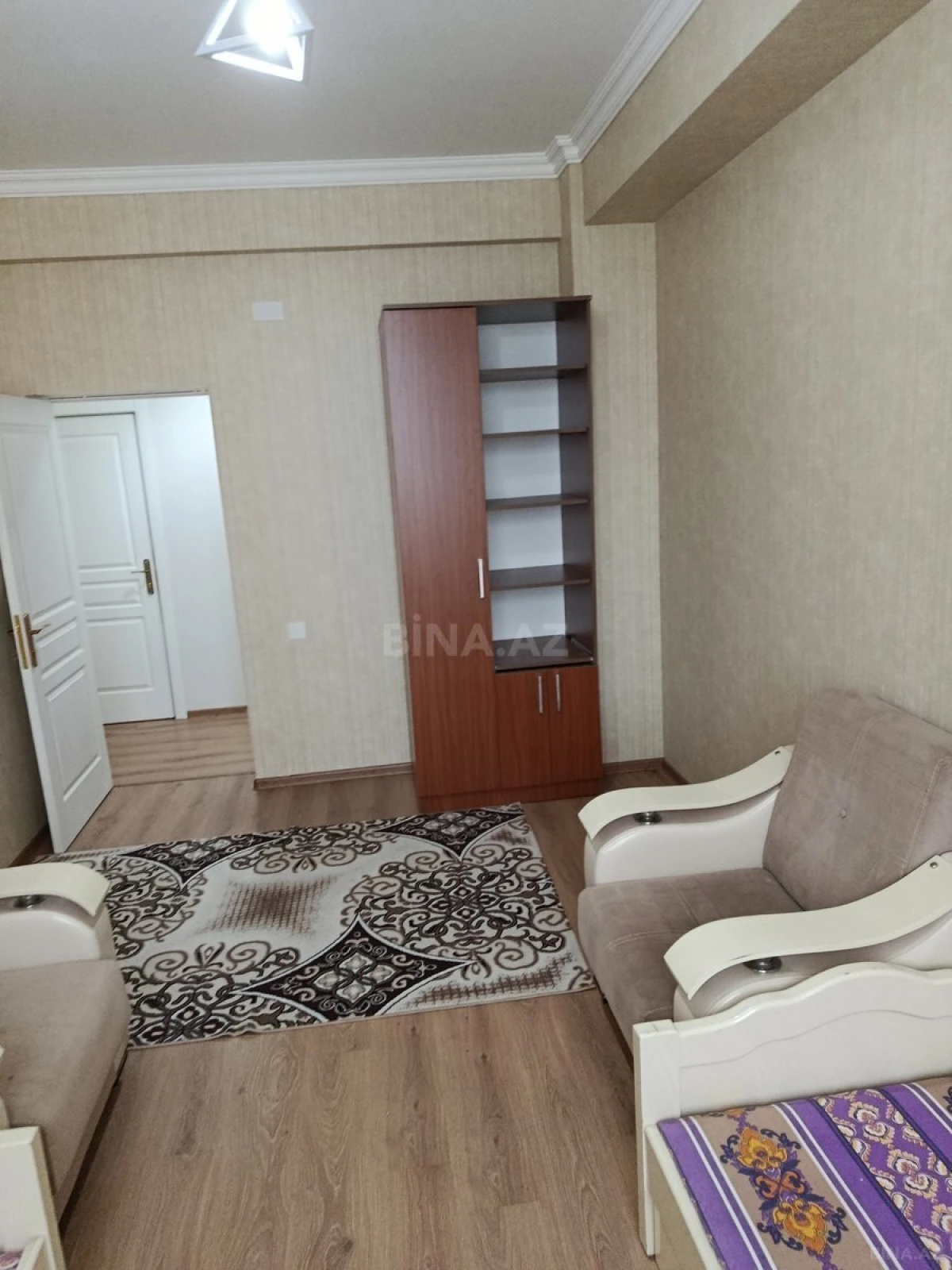 Kirayə verilir 4 otaqlı mənzil 105 m²