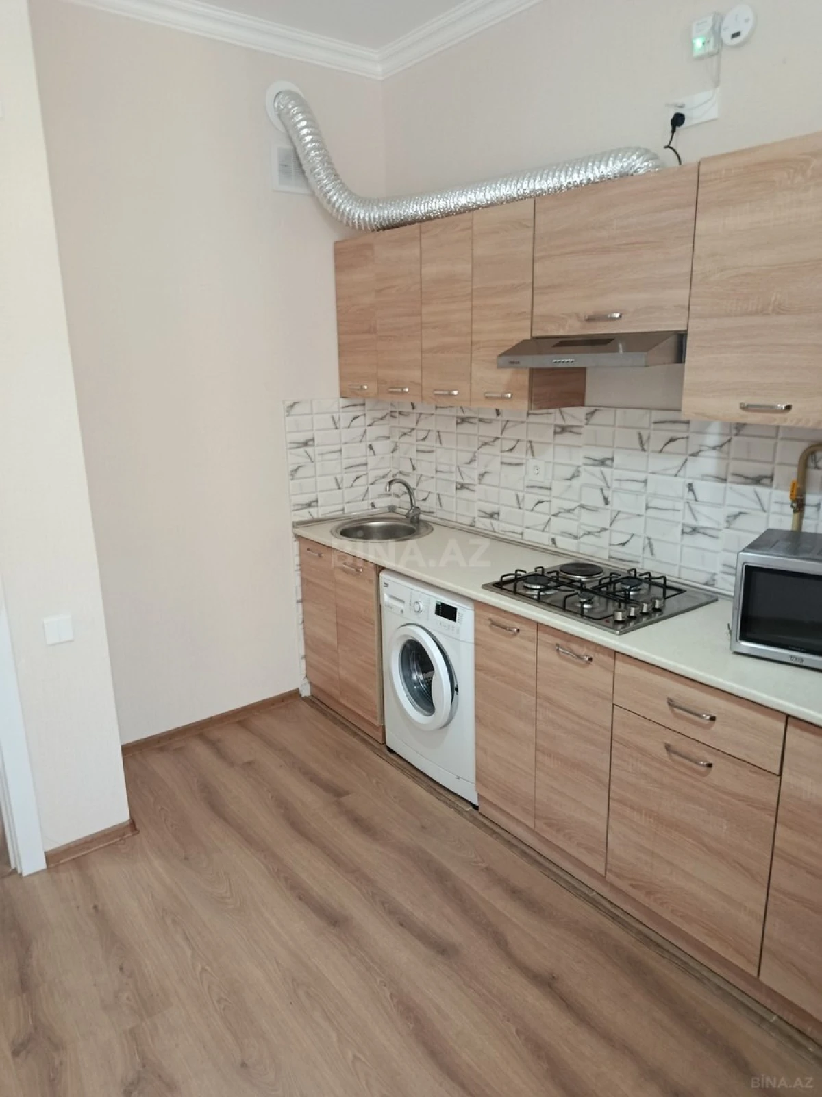 Kirayə verilir 4 otaqlı mənzil 105 m²