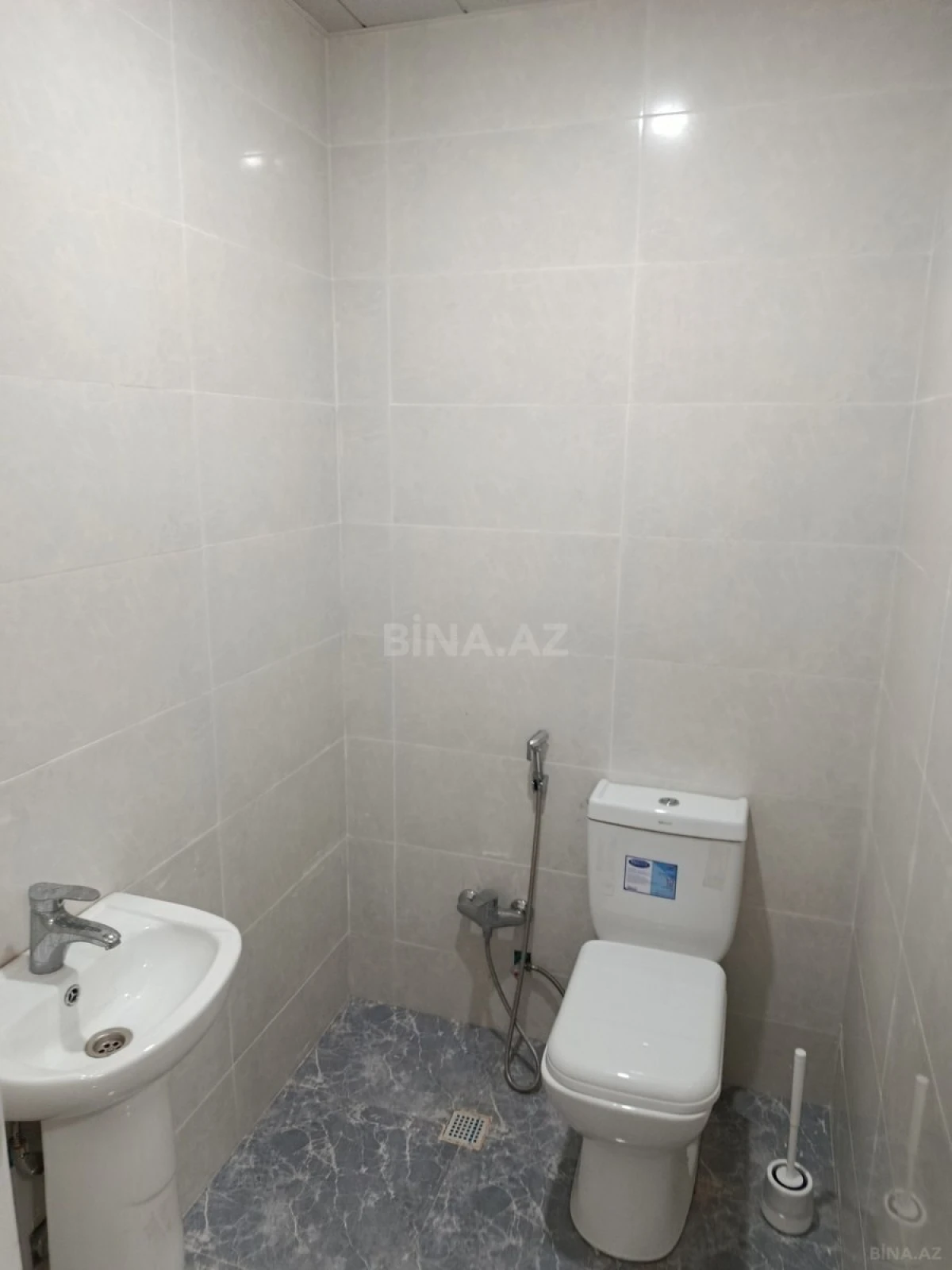 Kirayə verilir 4 otaqlı mənzil 105 m²