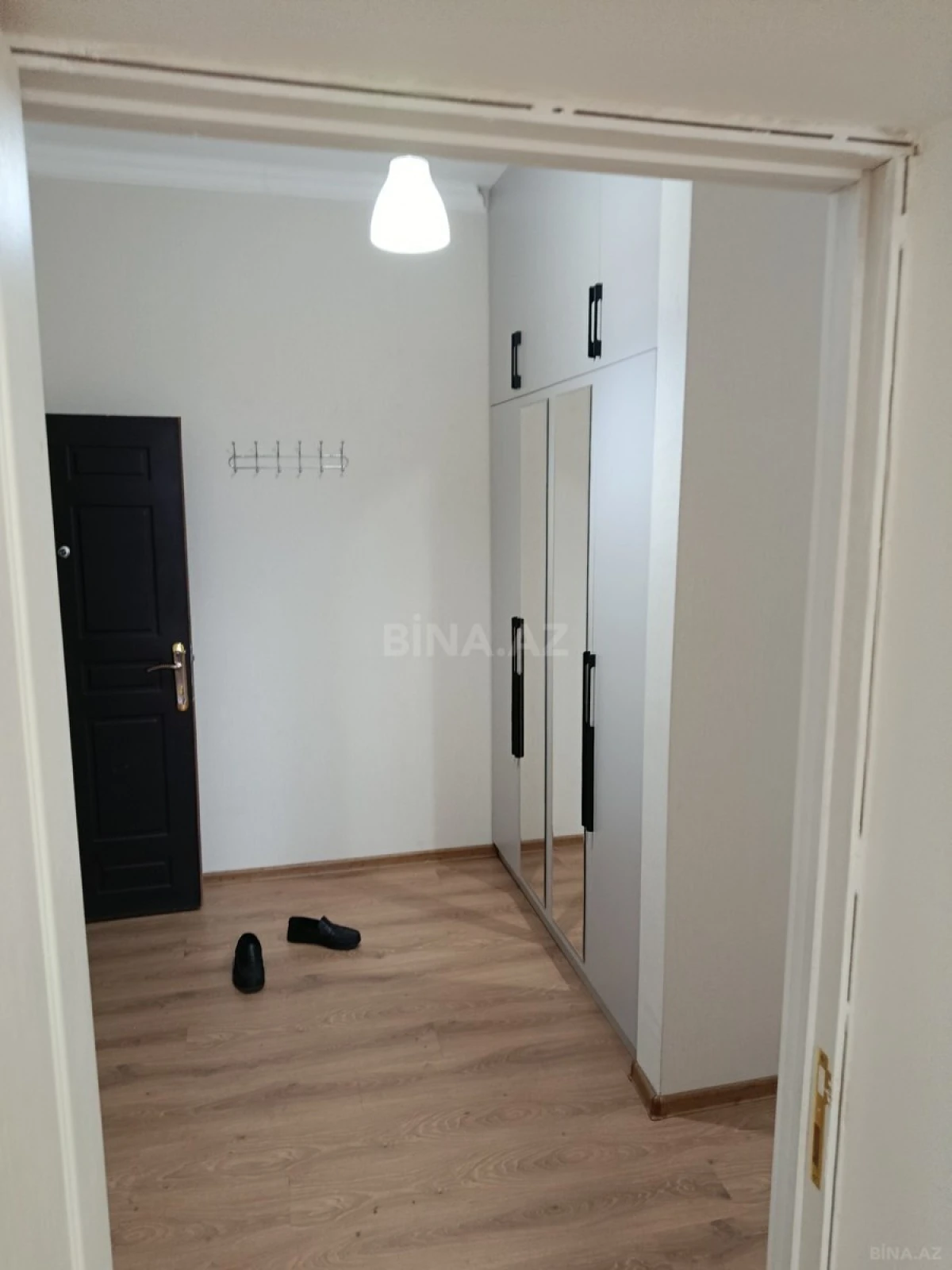 Kirayə verilir 4 otaqlı mənzil 105 m²