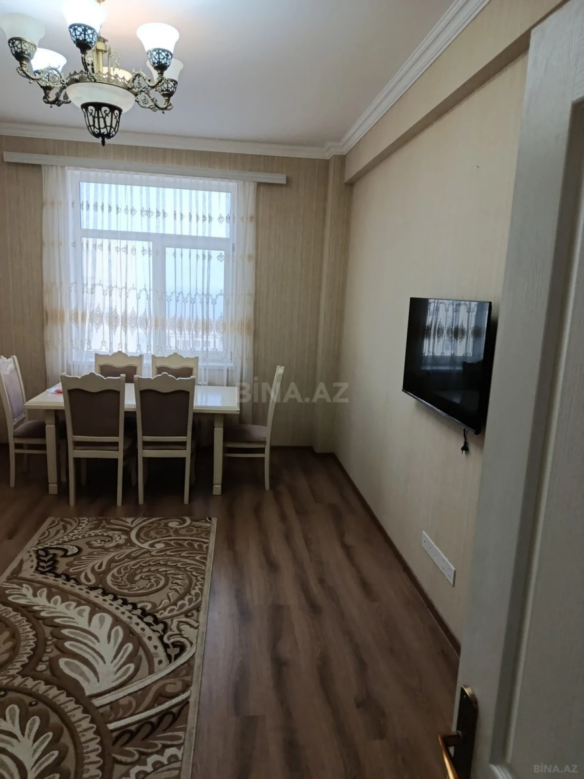 Kirayə verilir 4 otaqlı mənzil 105 m²