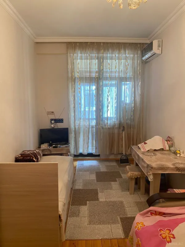 Satılır 1 otaqlı mənzil 35 m²