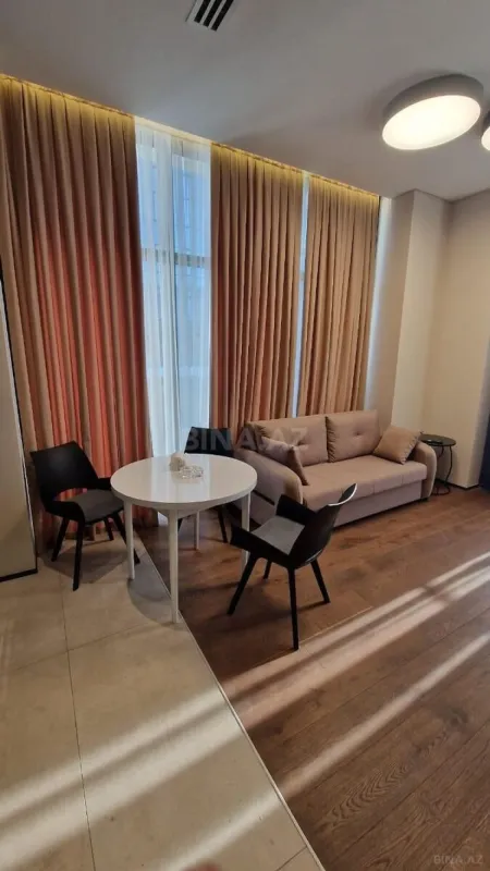 Satılır 2 otaqlı mənzil 84 m²