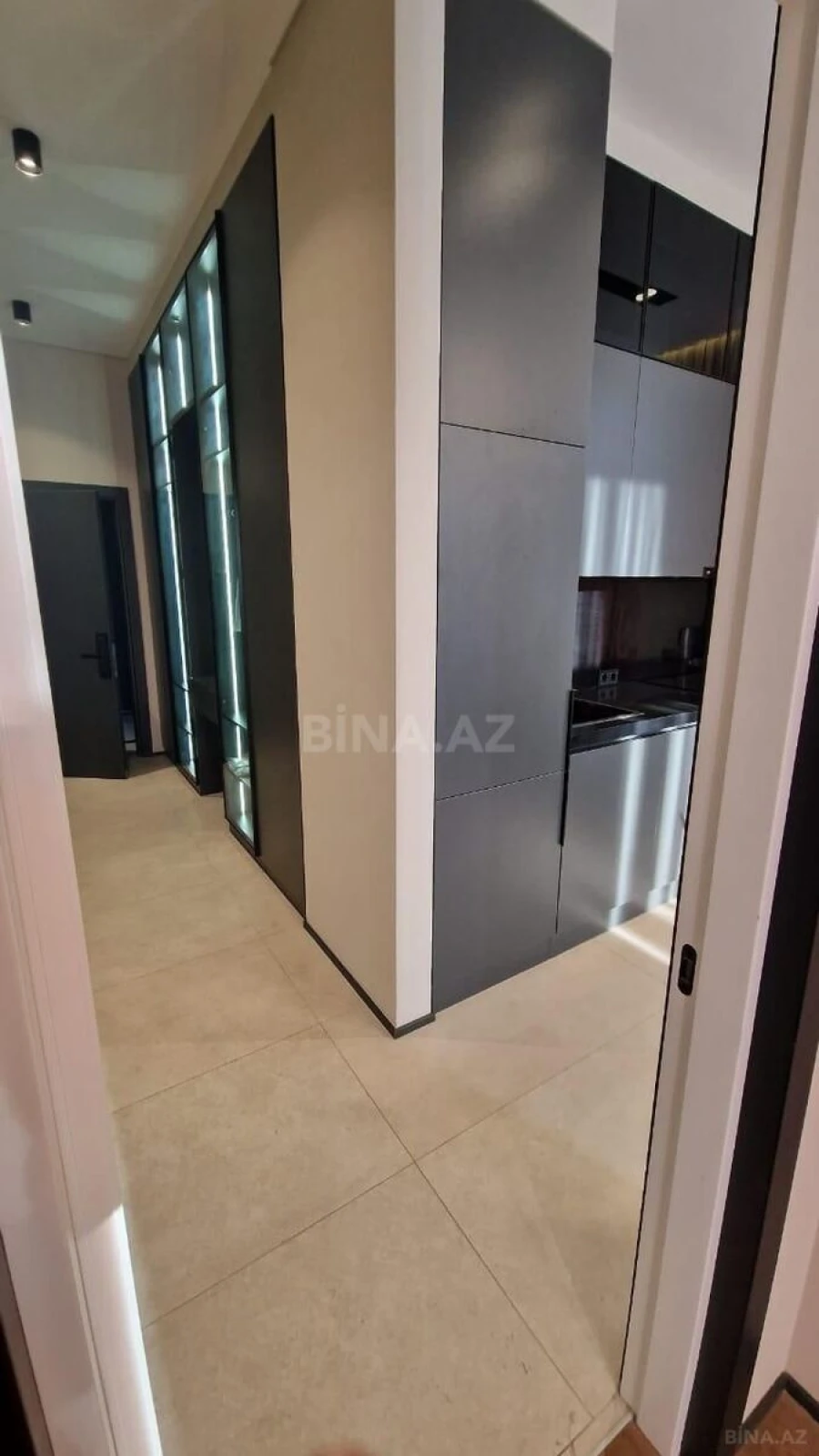Satılır 2 otaqlı mənzil 84 m²
