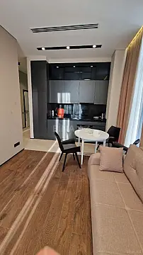 Satılır 2 otaqlı mənzil 84 m²