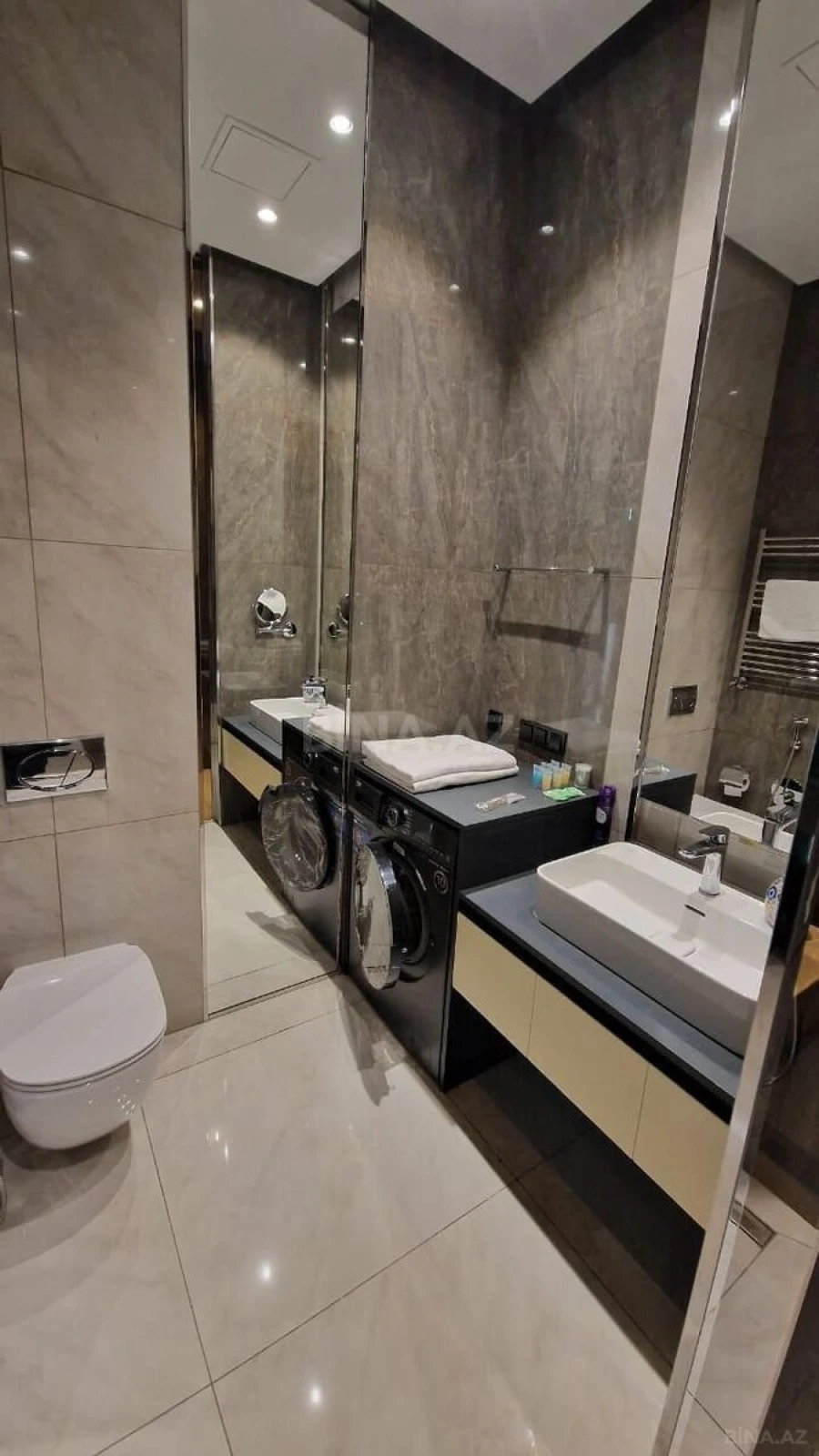 Satılır 2 otaqlı mənzil 84 m²