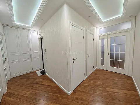 Satılır 4 otaqlı mənzil 100 m²