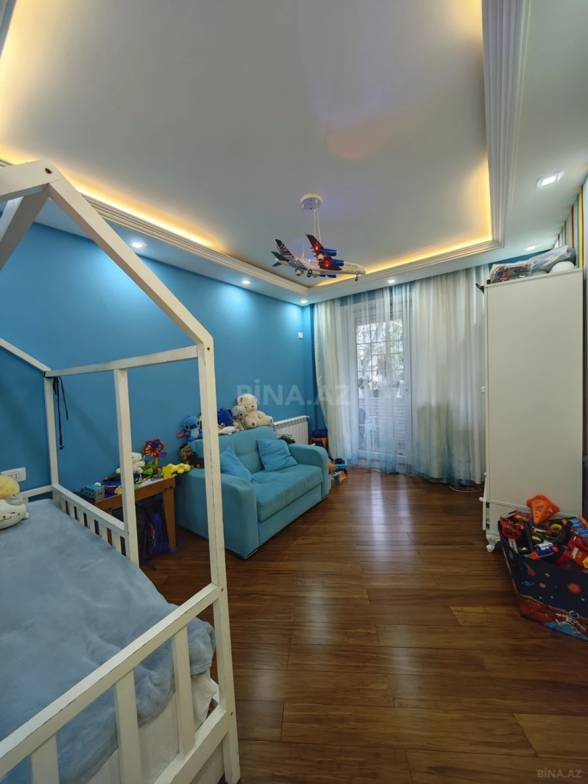 Satılır 4 otaqlı mənzil 100 m²