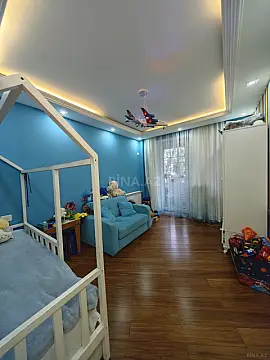 Satılır 4 otaqlı mənzil 100 m²