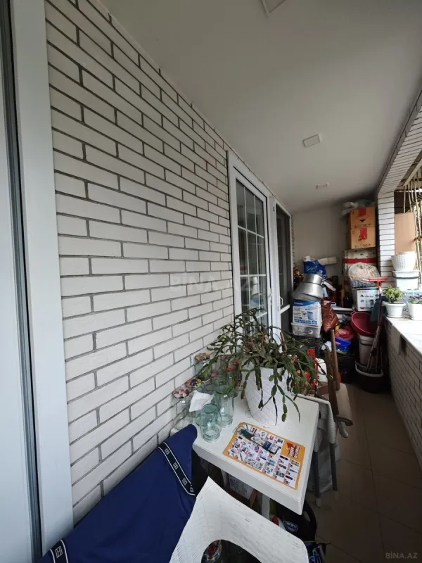 Satılır 4 otaqlı mənzil 100 m²