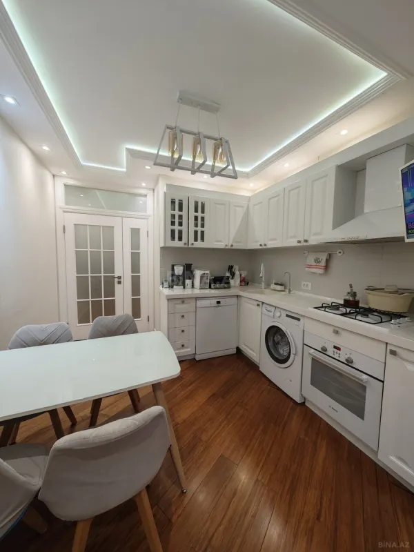 Satılır 4 otaqlı mənzil 100 m²