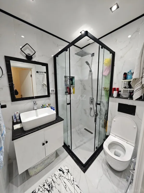 Satılır 4 otaqlı mənzil 100 m²