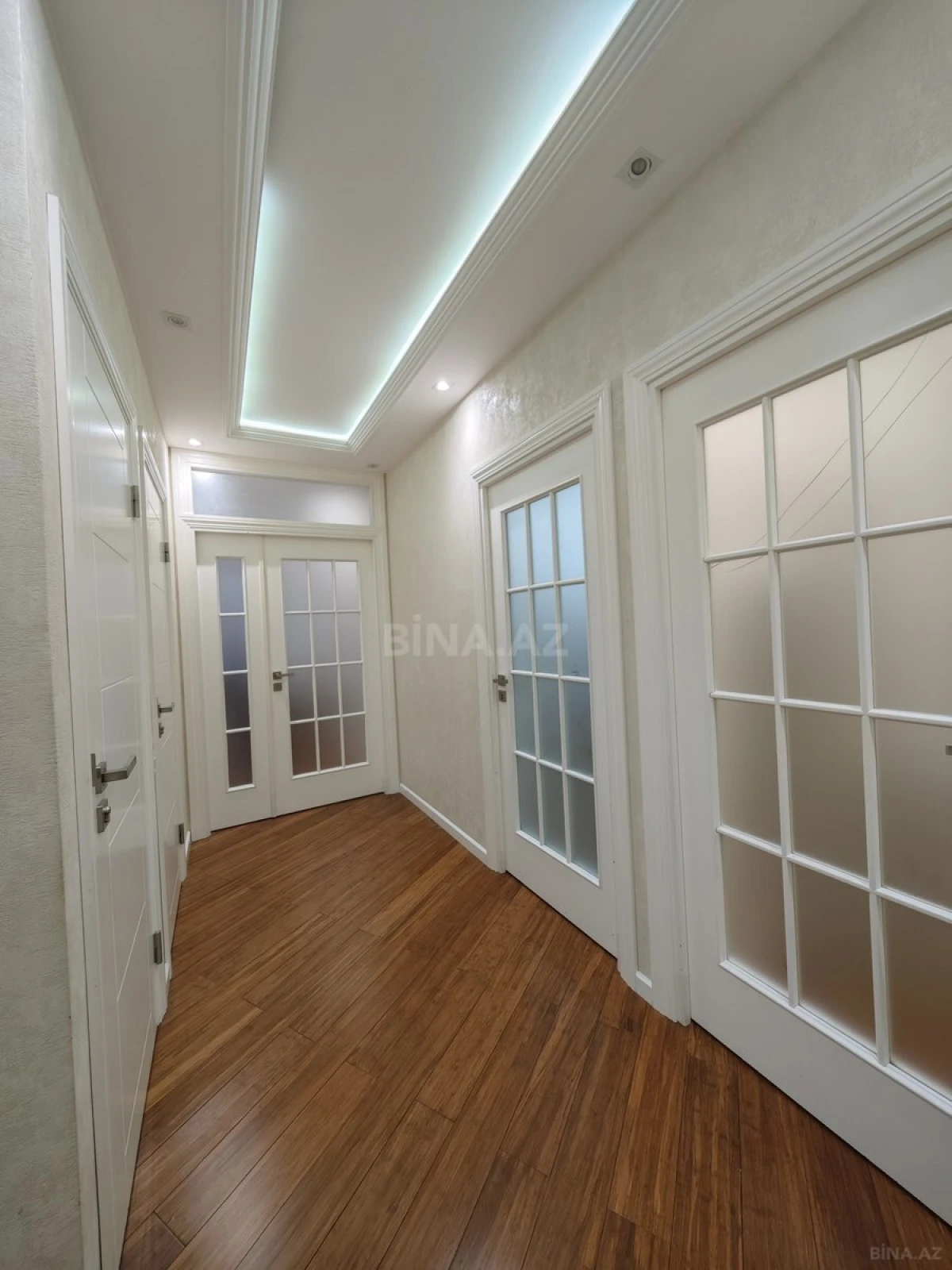Satılır 4 otaqlı mənzil 100 m²