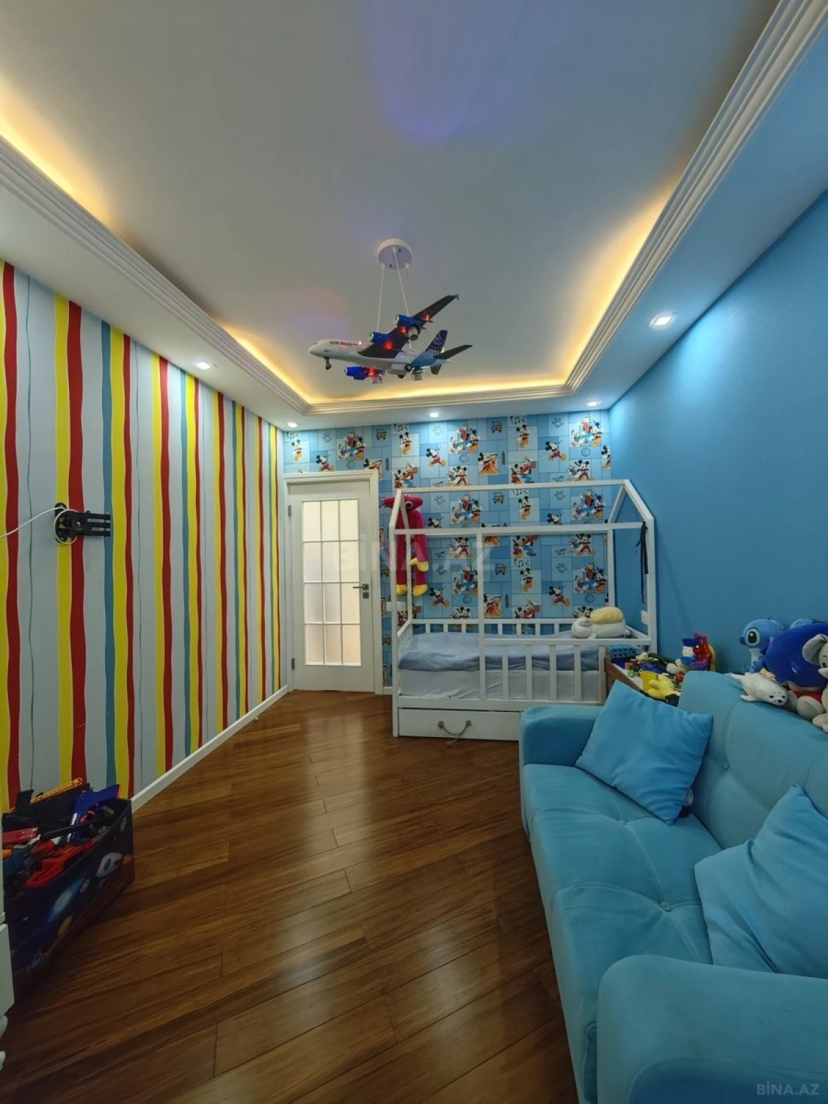 Satılır 4 otaqlı mənzil 100 m²