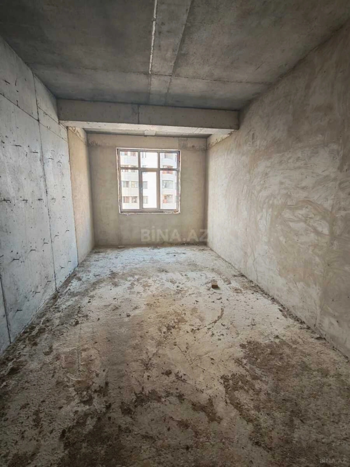 Satılır 3 otaqlı mənzil 142 m²