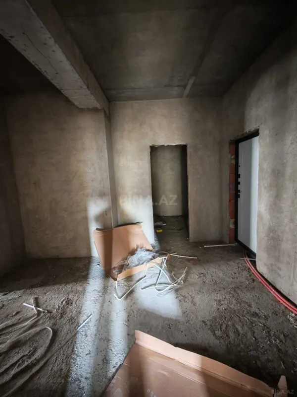 Satılır 3 otaqlı mənzil 142 m²