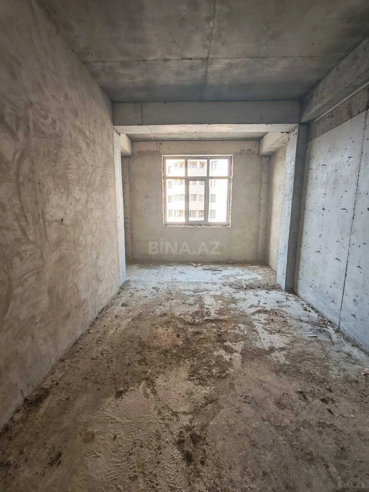 Satılır 3 otaqlı mənzil 142 m²