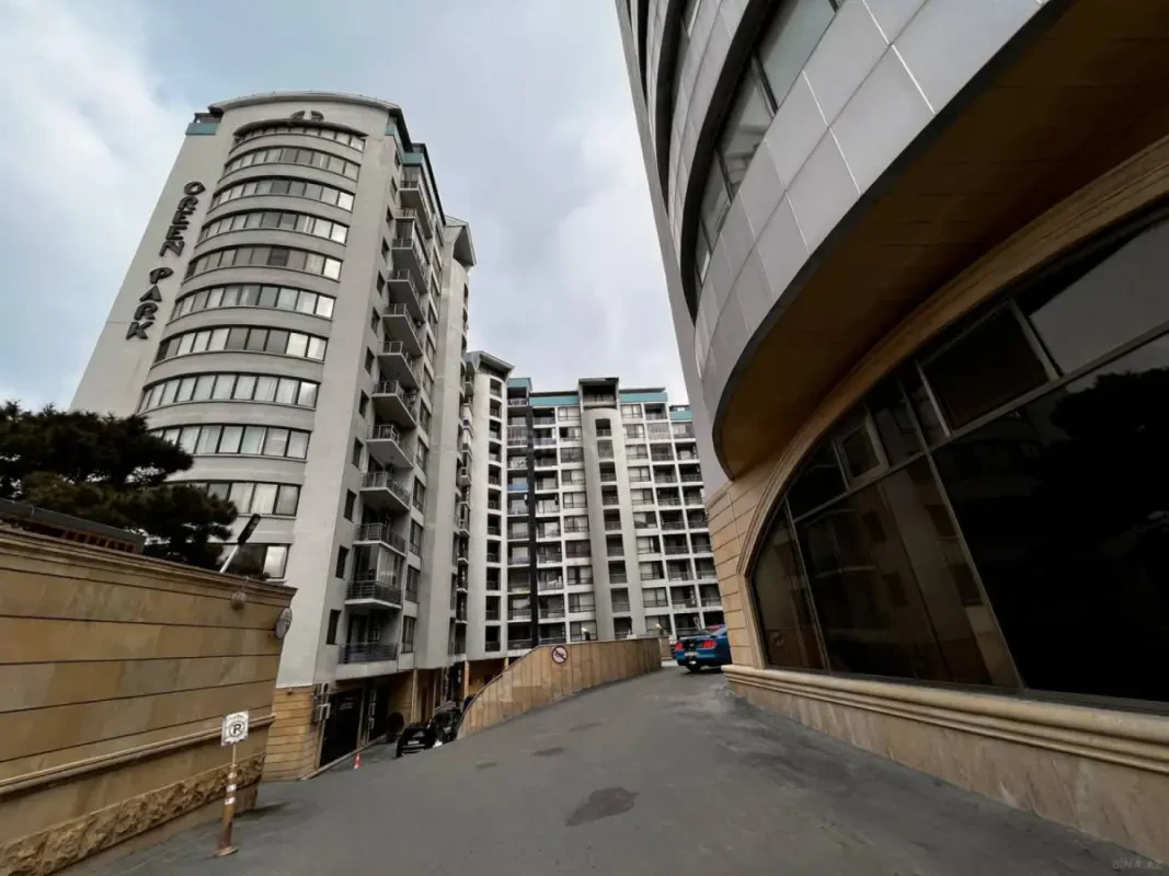 Kirayə verilir 4 otaqlı mənzil 200 m²