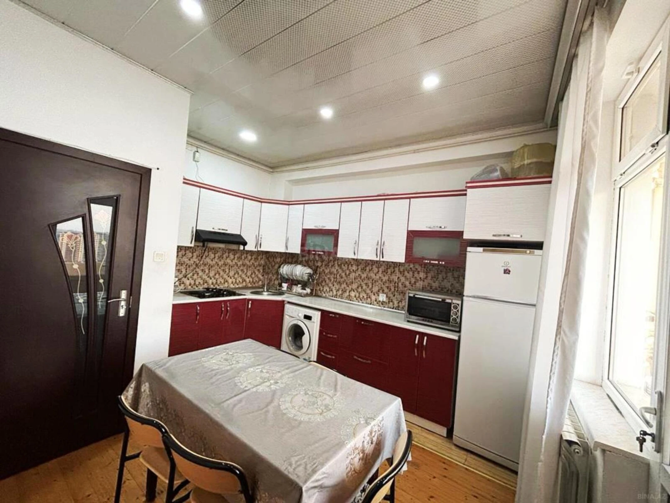 Satılır 2 otaqlı mənzil 55 m²
