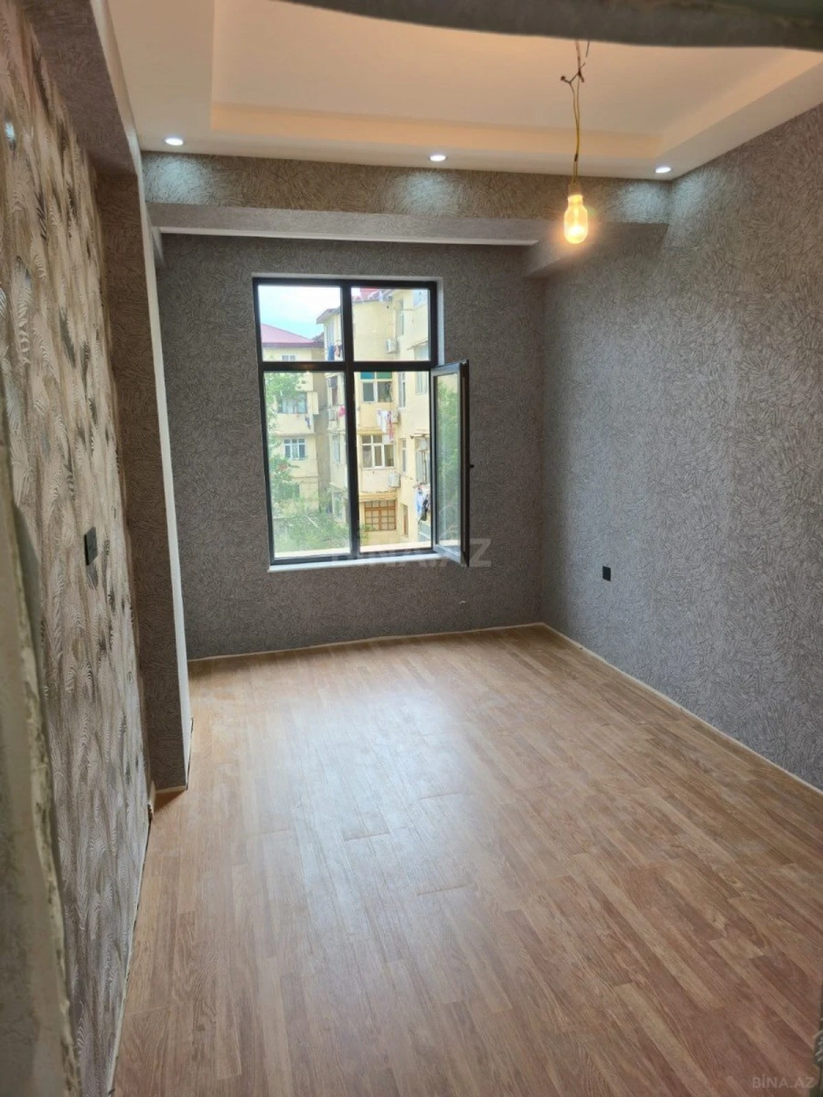 Satılır 3 otaqlı mənzil 95 m²