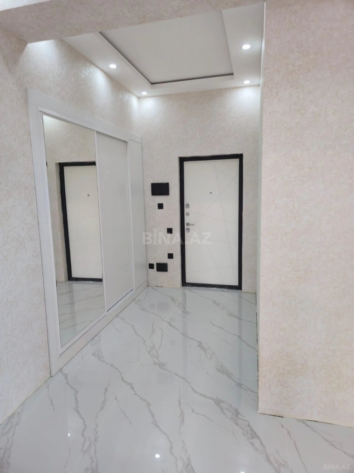 Satılır 3 otaqlı mənzil 95 m²
