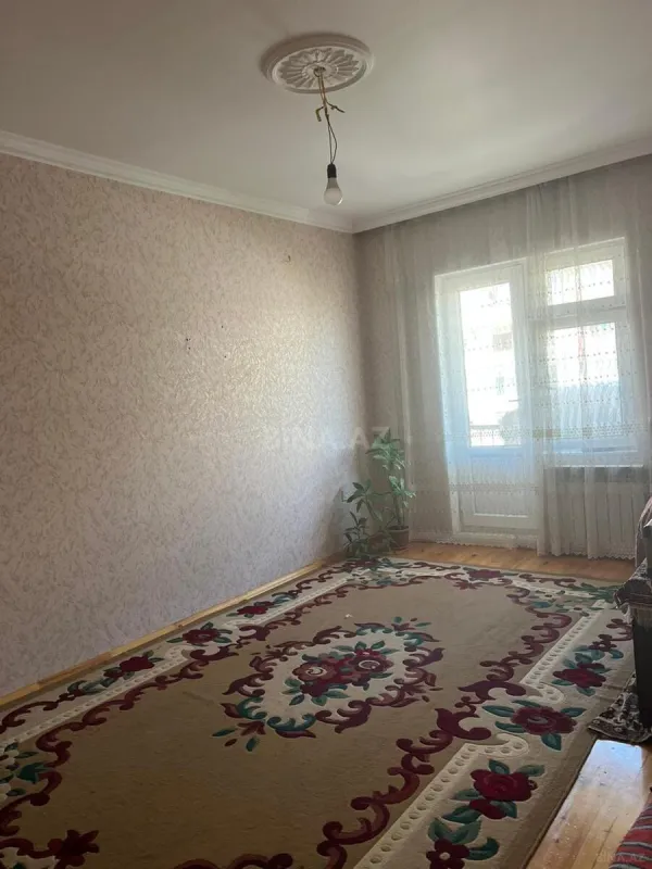 Satılır 5 otaqlı mənzil 120 m²