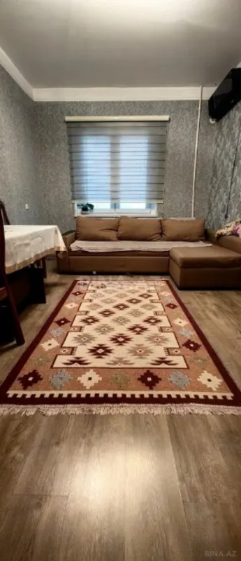 Satılır 5 otaqlı mənzil 120 m²