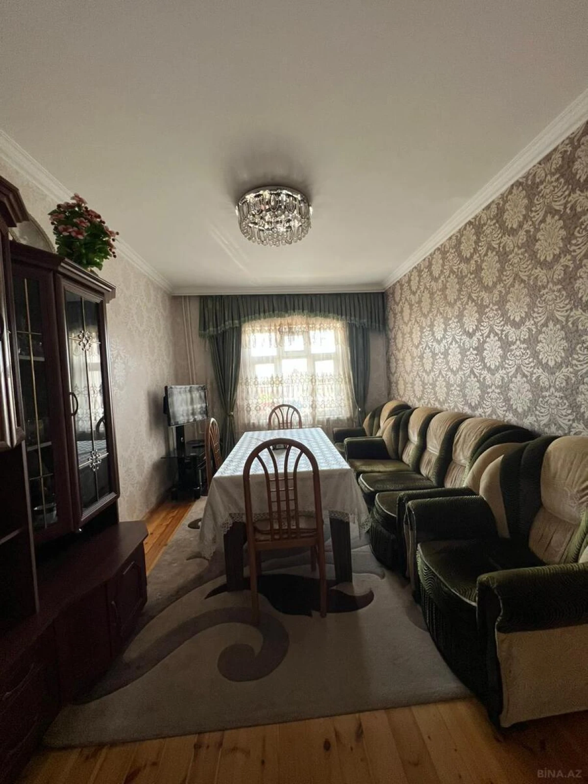 Satılır 5 otaqlı mənzil 120 m²