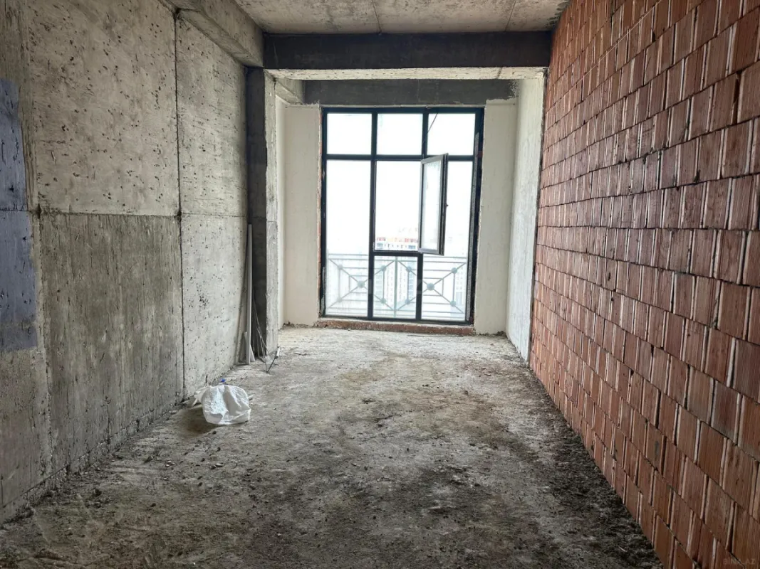 Satılır 2 otaqlı mənzil 85 m²