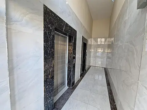 Satılır 2 otaqlı mənzil 85 m²