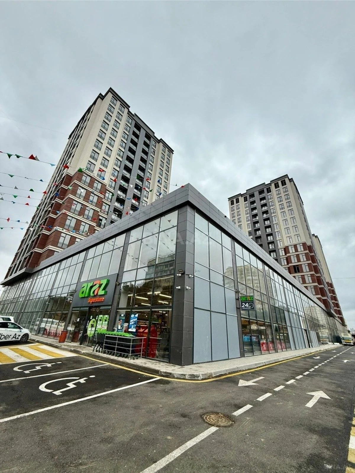 Satılır 2 otaqlı mənzil 60 m²