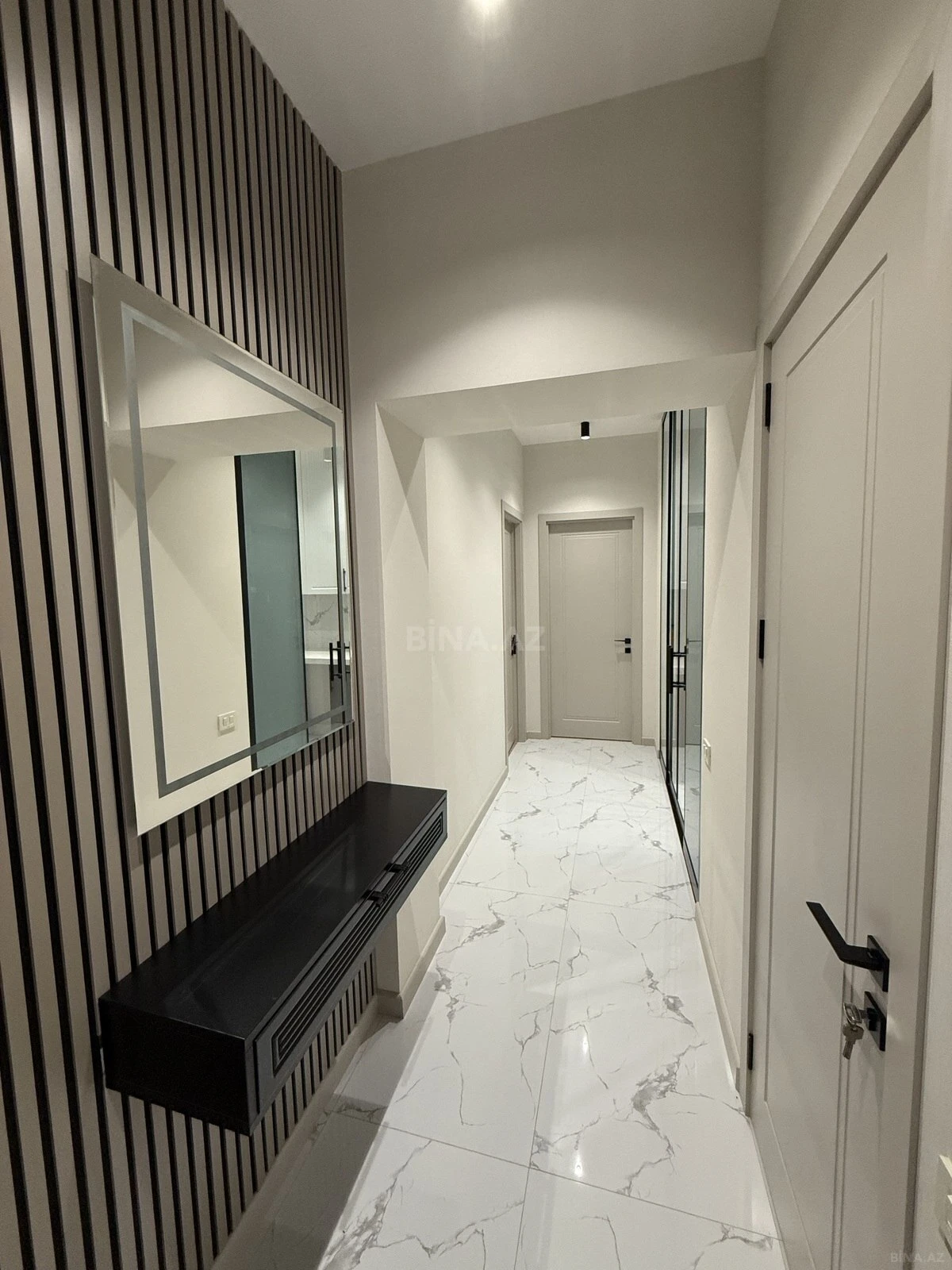 Satılır 2 otaqlı mənzil 60 m²